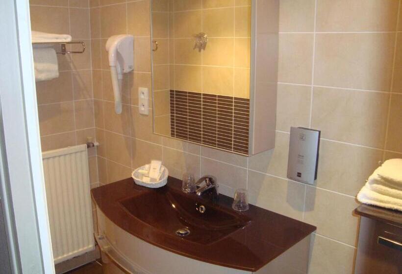 בית מלון כפרי Hôtel De La Croix D Or