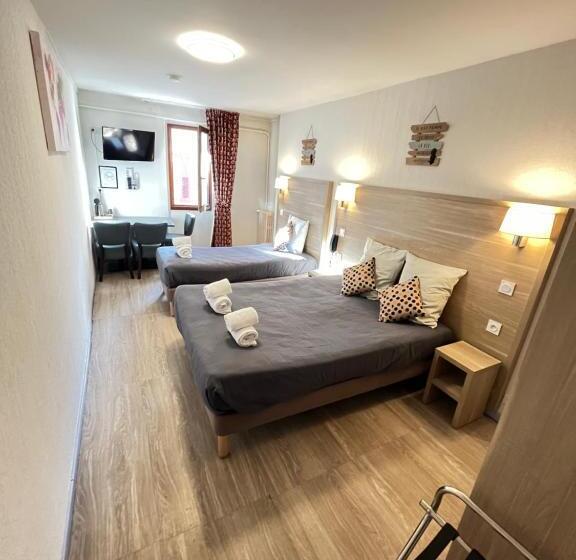 فندق Hôtel Du Cheval Blanc Barcelonnette