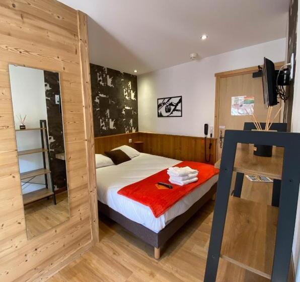 Отель Hôtel Du Grand Mont