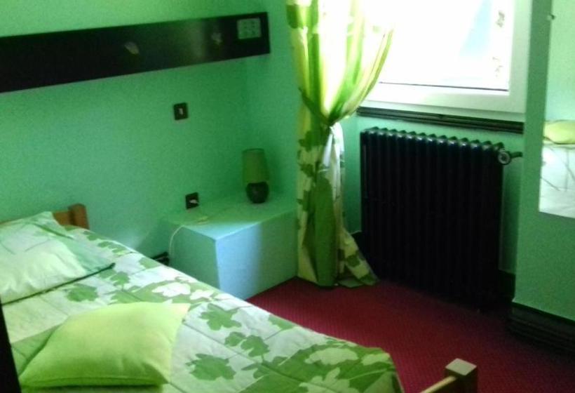 בית מלון כפרי Hôtel Du Val D Aure