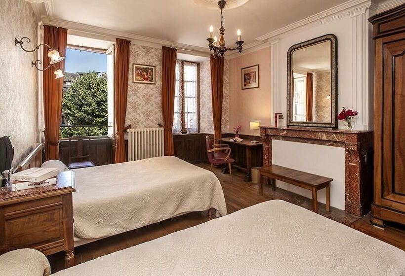 Отель Hôtel Le Portalou