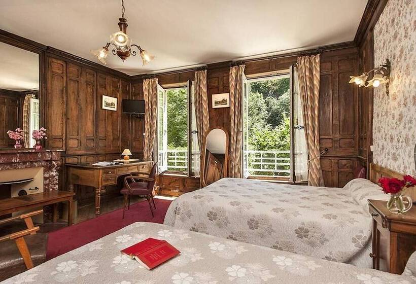 Отель Hôtel Le Portalou