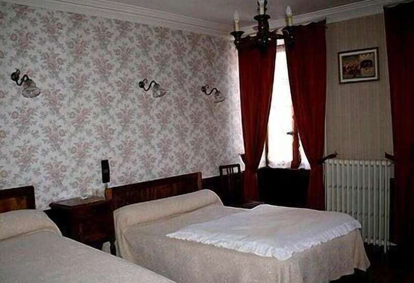 Отель Hôtel Le Portalou