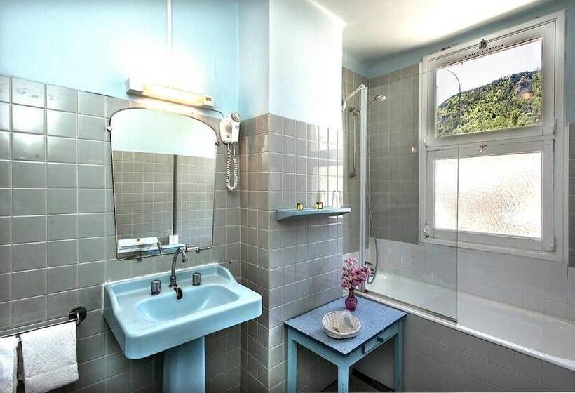 Отель Hôtel Le Portalou