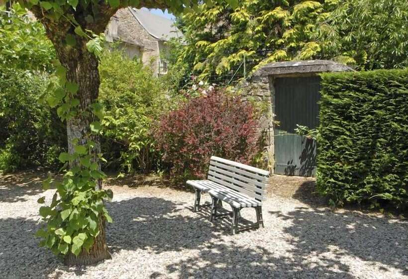 Отель Hôtel Le Portalou