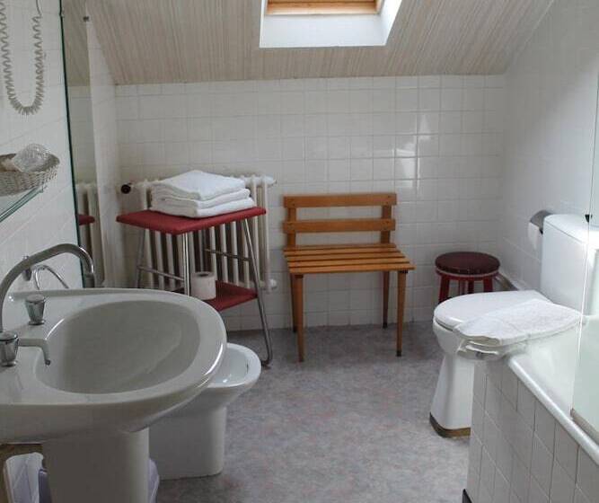 Отель Hôtel Le Portalou