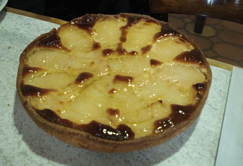 Отель Hôtel Le Portalou