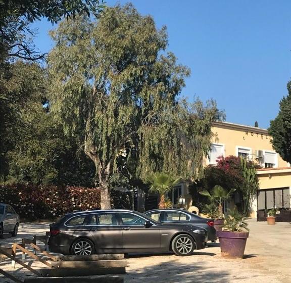 בית מלון כפרי Hôtel Les Mimosas