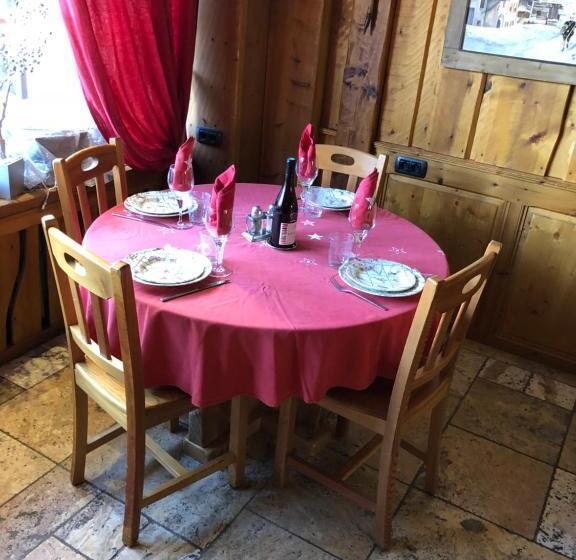 酒店 Hôtel Restaurant De La Chaussée