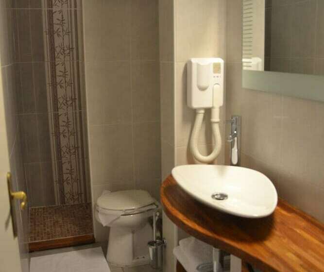 Отель Hôtel Restaurant Du Lac