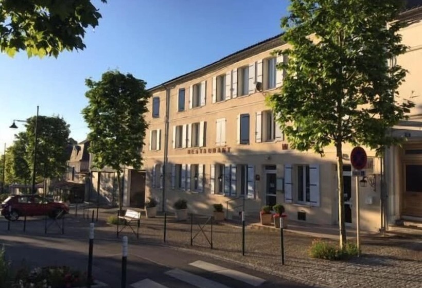 ホテル Hôtel Restaurant La Boule D'or