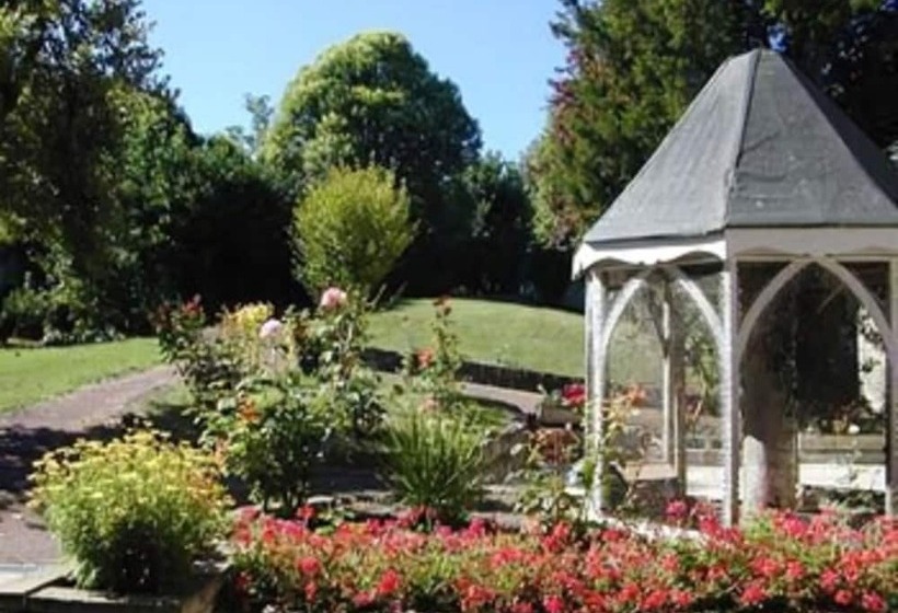 ホテル Hôtel Restaurant La Boule D'or