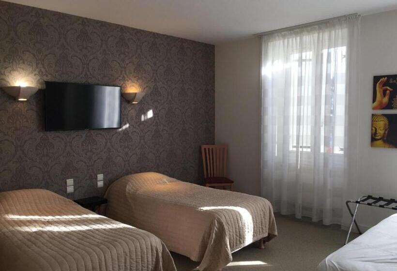 ホテル Hôtel Restaurant La Boule D'or