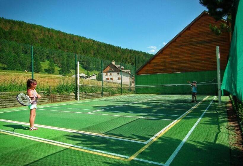 فندق Hôtel & Spa La Ferme De L'izoard