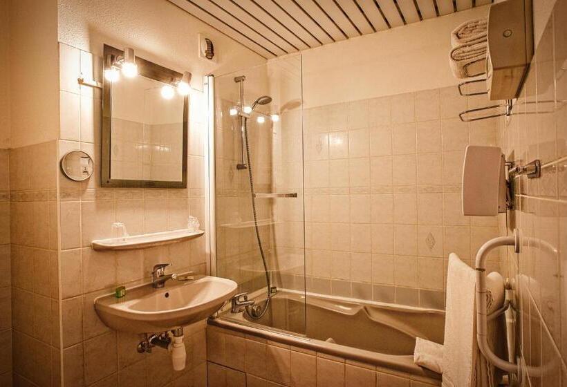 فندق Hôtel & Spa La Ferme De L'izoard