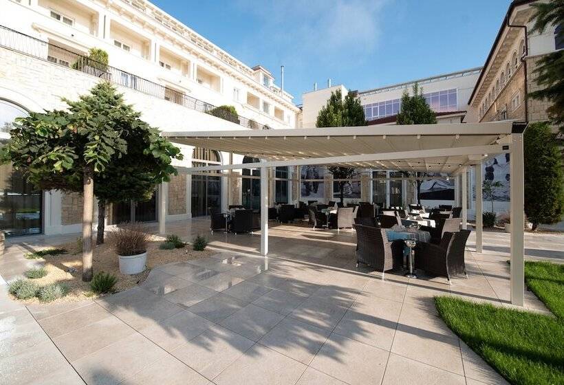 فندق Iaki Conference & Spa