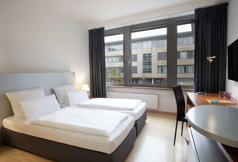 فندق Four Munich Neue Messe