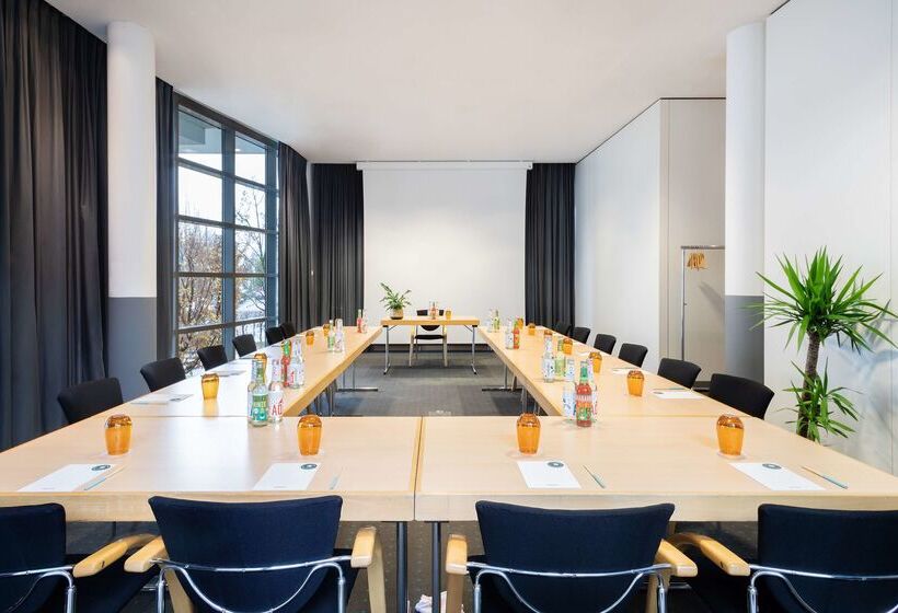 فندق Four Munich Neue Messe