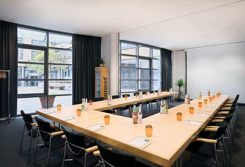 فندق Four Munich Neue Messe