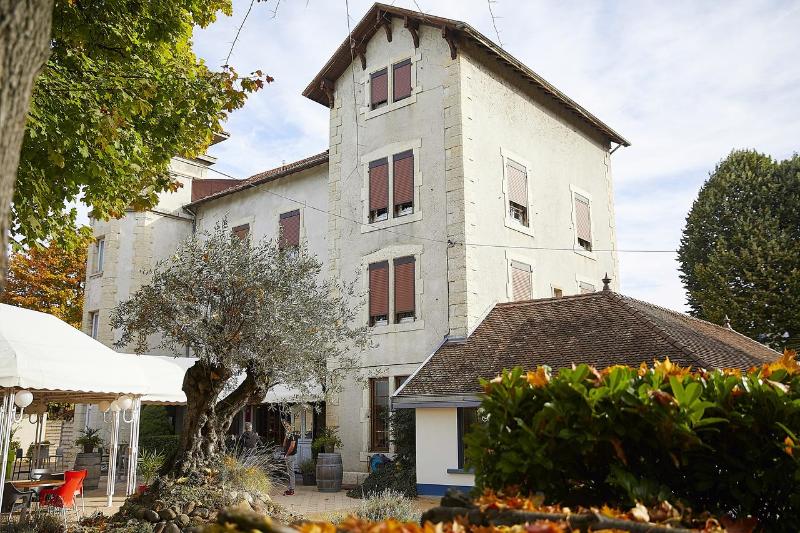 בית מלון כפרי La Commanderie De Champarey