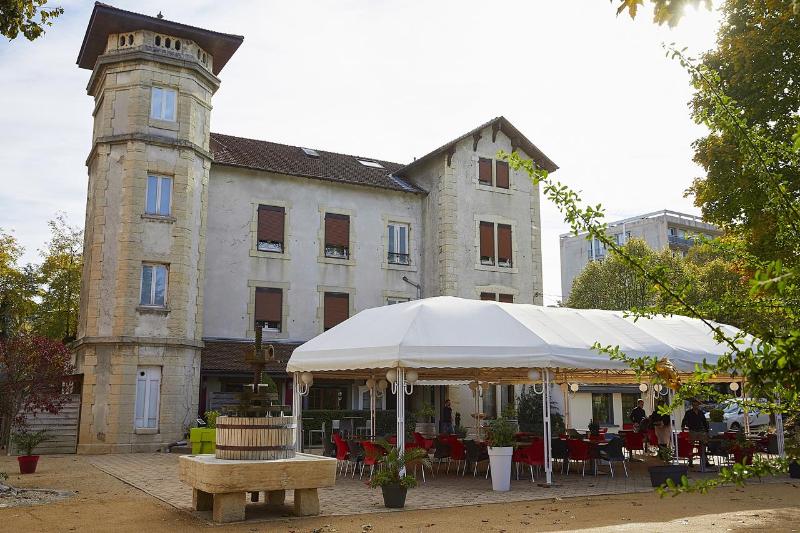 בית מלון כפרי La Commanderie De Champarey