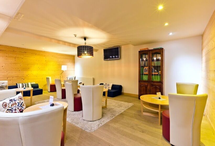 فندق La Croix De Savoie & Spa