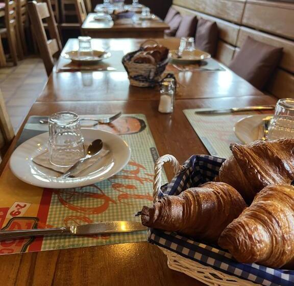 בית מלון כפרי La Foret De Maronne