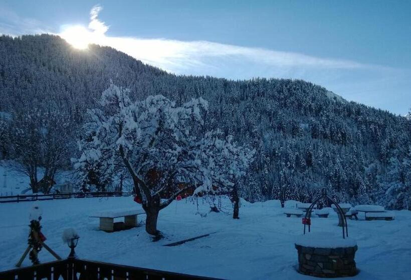 בית מלון כפרי La Foret De Maronne