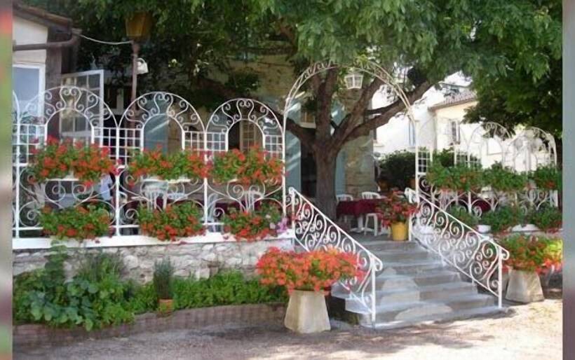 Logis Hotels   La Table D Antan   Hôtel 2 étoiles Et Restaurant