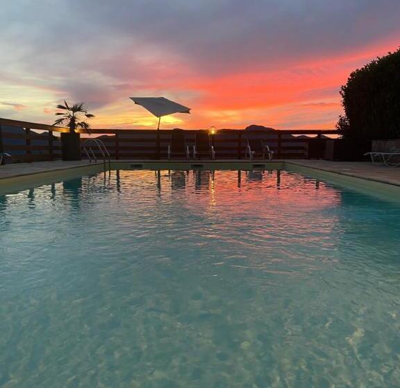 בית מלון כפרי Hôtel Le Bellevue