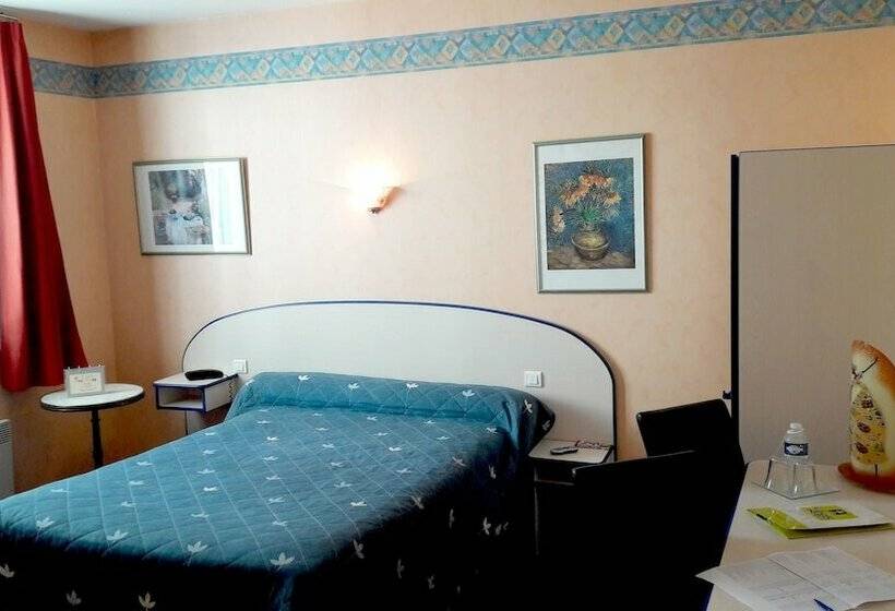 فندق Logis Le Cantarel