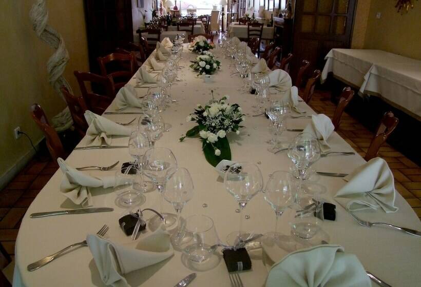 فندق Logis Le Cantarel