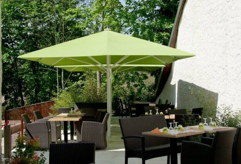 فندق Logis Le Cantarel