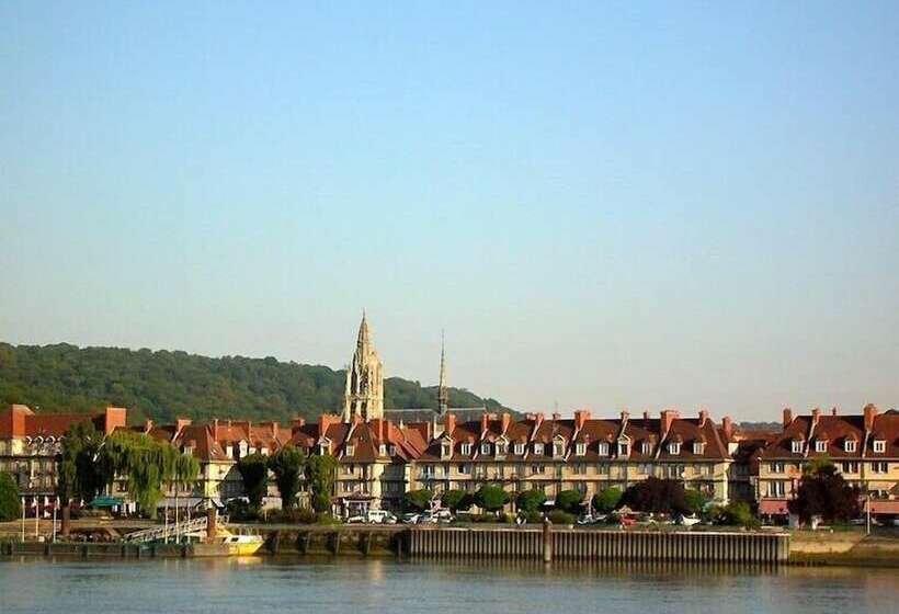 فندق Le Cheval Blanc