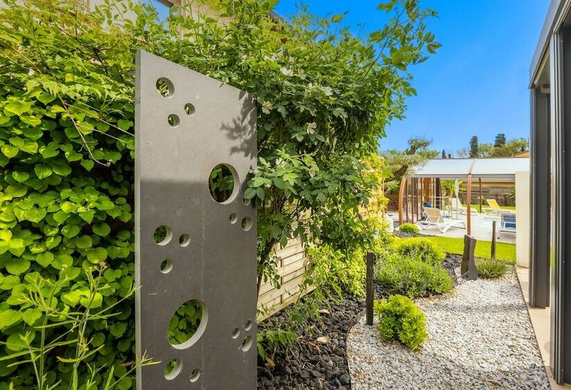 فندق Hôtel Restaurant Le Clos Fleuri