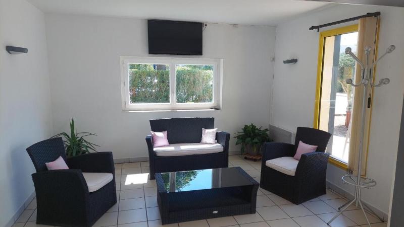 호텔 Logis Hôtel Le Clos Saint Loup