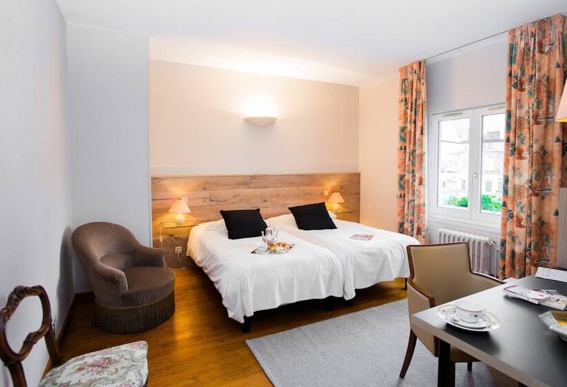 ホテル Le Logis De Brionne