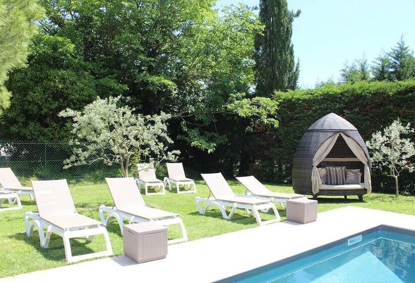 فندق Le Mas Du Colombier