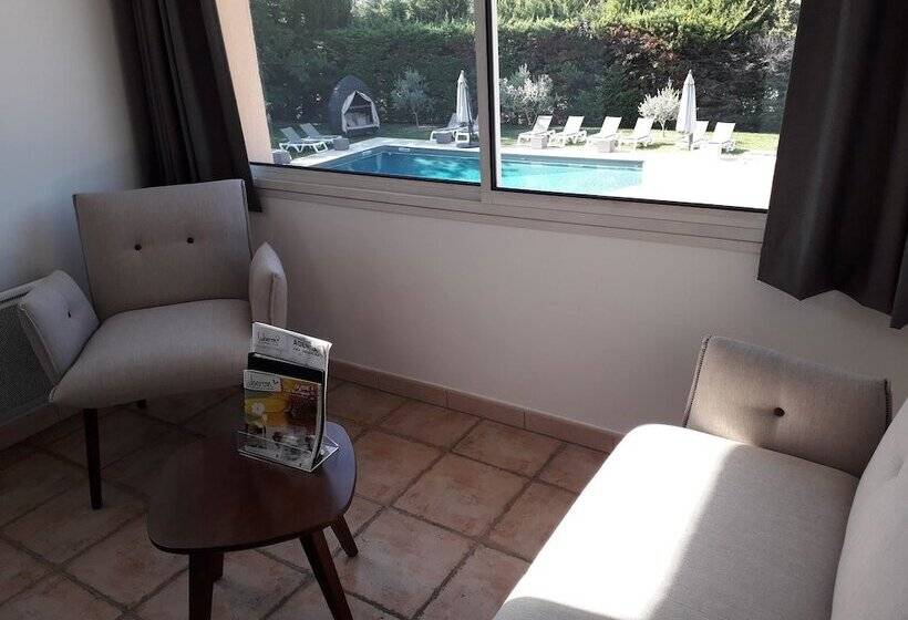 فندق Le Mas Du Colombier