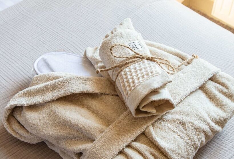 Отель Hôtel Le Maxime Best Western Signature Collection