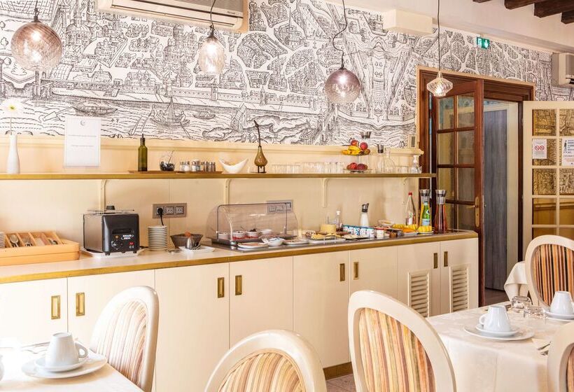 בית מלון כפרי Hôtel Le Maxime   Best Western Signature Collection