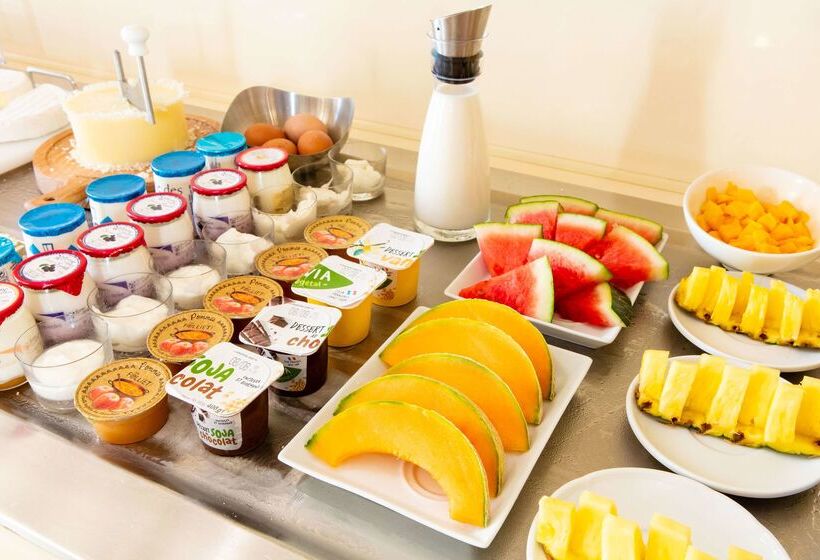 בית מלון כפרי Hôtel Le Maxime   Best Western Signature Collection