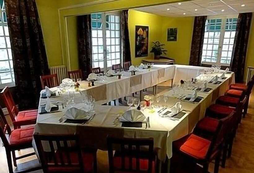 Отель Le Perigord