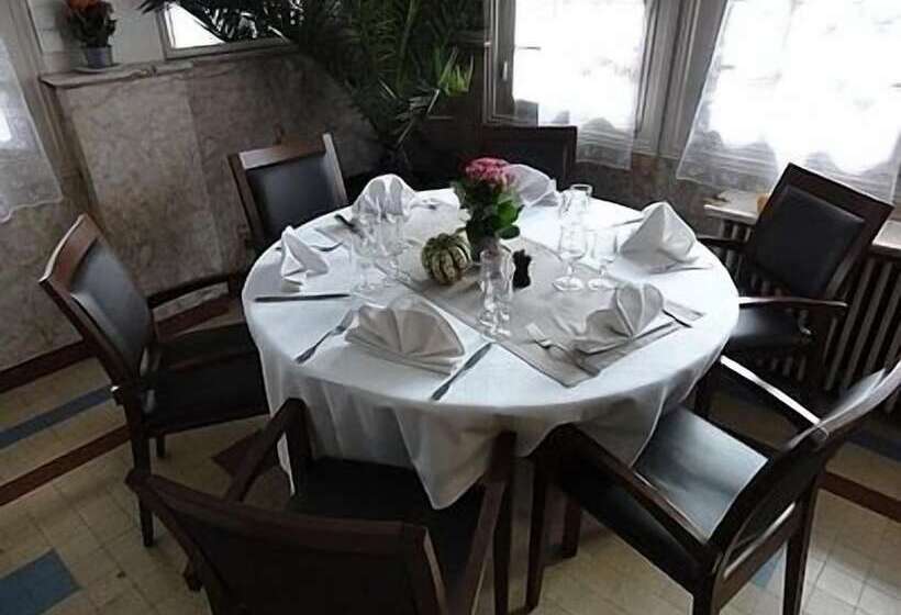 Отель Le Perigord