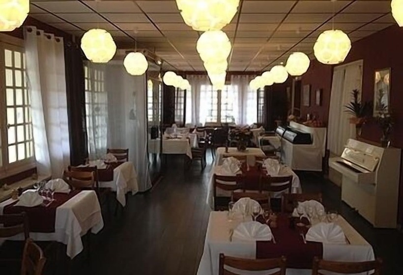 Отель Le Perigord