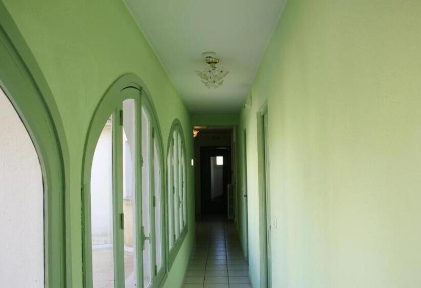 בית מלון כפרי Le Provençal