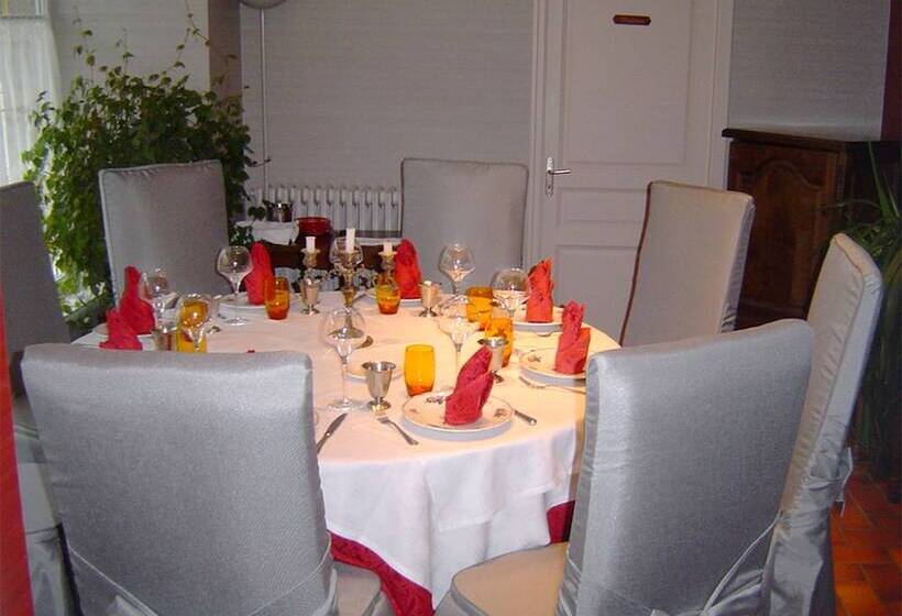 فندق Le Relais De L'argoat