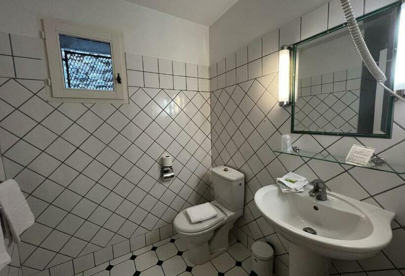 בית מלון כפרי Le Vieux Château