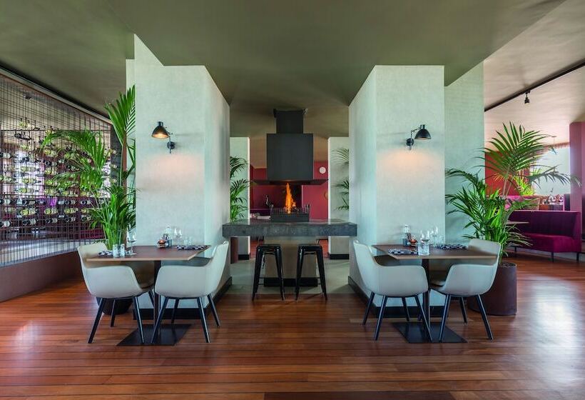 Leonardo Hotel Ijmuiden Seaport Beach