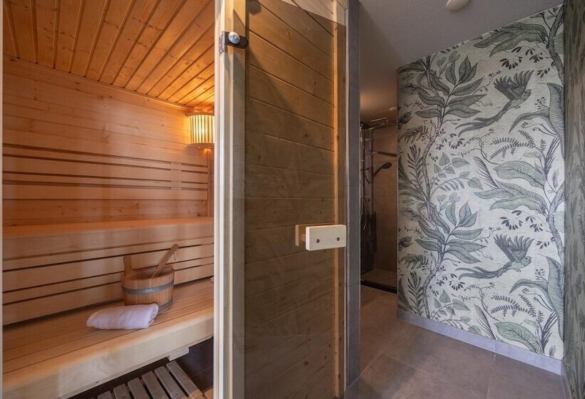 Leonardo Hotel Ijmuiden Seaport Beach